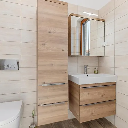 別荘 Cozy In Cervar With Sauna ポレッチ