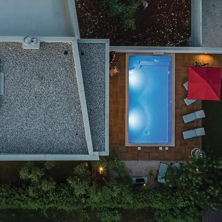 Cozy In Cervar With Sauna ポレッチ