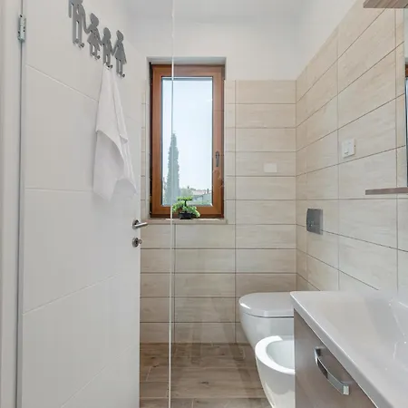 Cozy In Cervar With Sauna Prázdninový dům Poreč