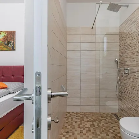 Cozy In Cervar With Sauna Prázdninový dům Poreč