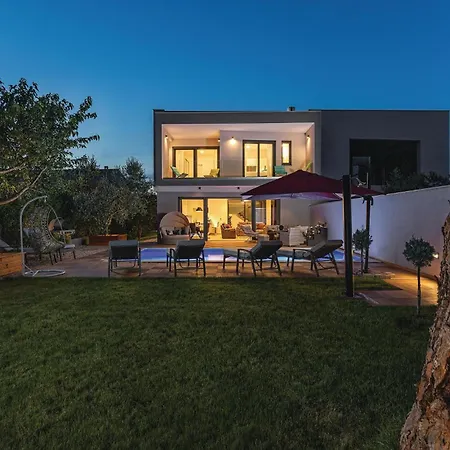 Holiday home Cozy In Cervar With Sauna