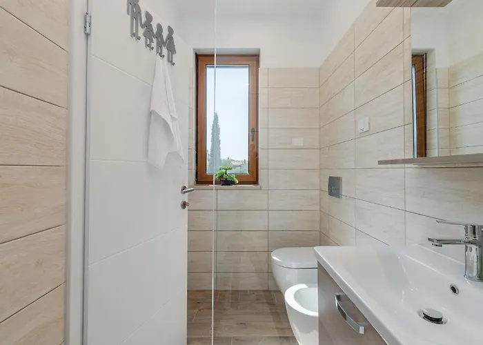Cozy In Cervar With Sauna Feriehus Poreč